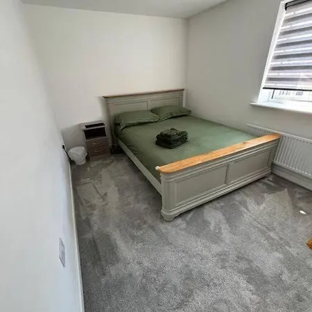 Private Room In A House With Parking In Lenton Nottingham Exterior foto
